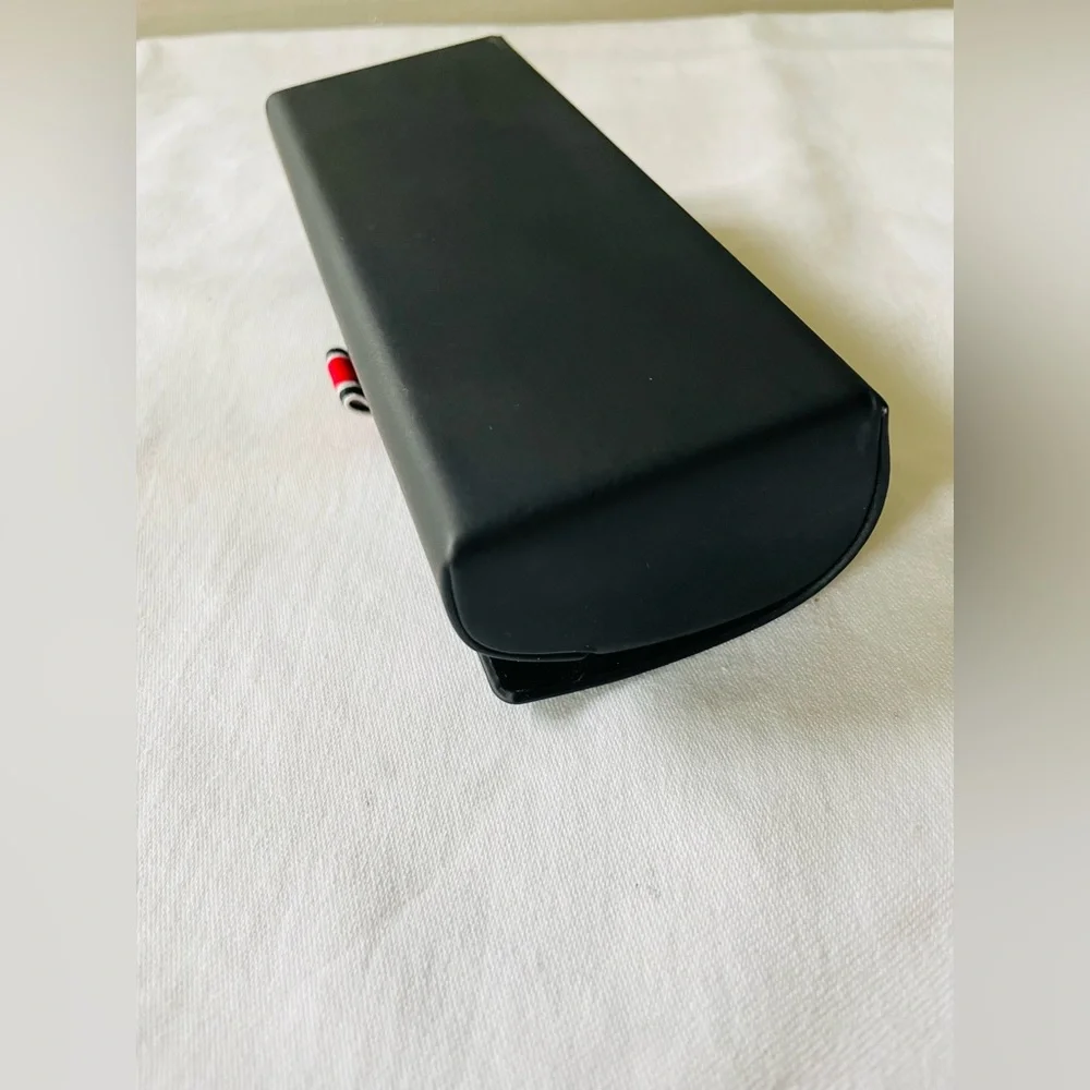 CARRERA SUNGLASS BLACK CASE